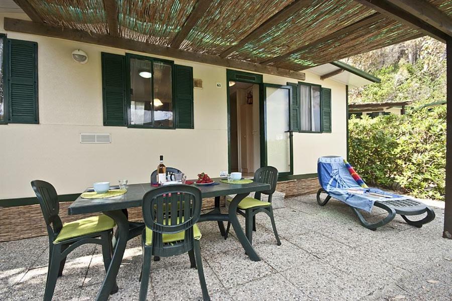 Acquaviva Village Camping Portoferraio Eksteriør billede